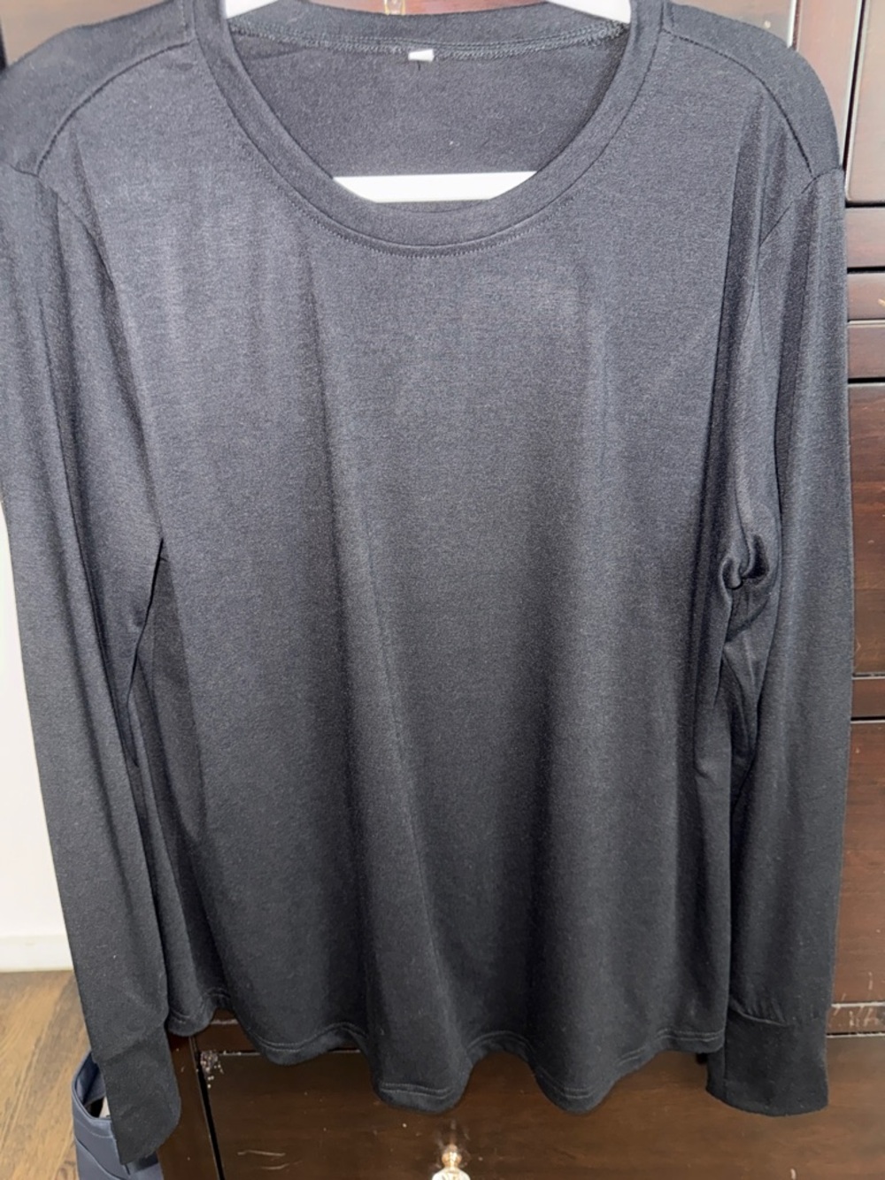 Classic Long-Sleeve Crewneck Top - Black